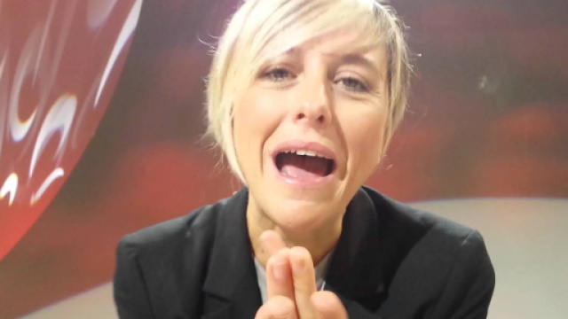 Nadia Toffa risponde a tono a un hater che le augura la morte