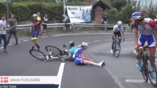 Gaudu e Lopez a terra: Pinot s'invola verso la vittoria.