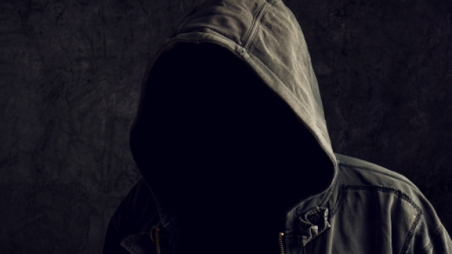Minorenne fermato per stalking