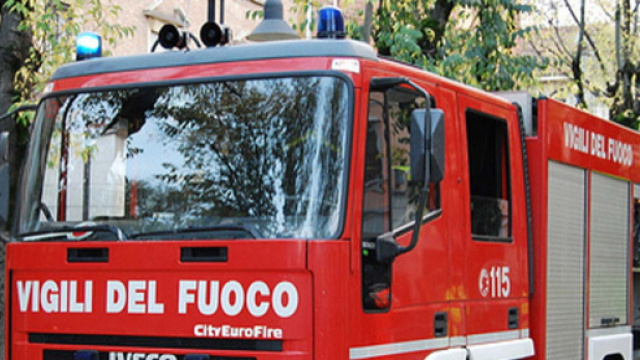 Verona, auto cade nel canale: bimba di otto anni si salva con la madre