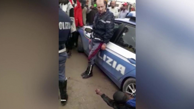 Foggia, migrante arrestato a Borgo Mezzanone - Foto Repubblica.it