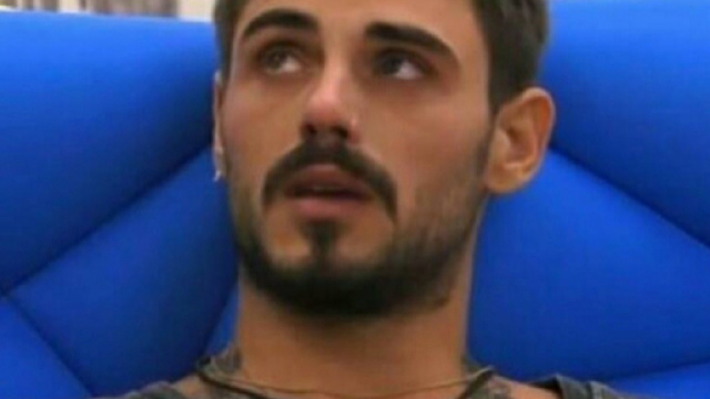 Gf Vip, Francesco Monte rivela di aver avuto un incubo: &lsquo;Mi sono protetto con il cuscino&rsquo;