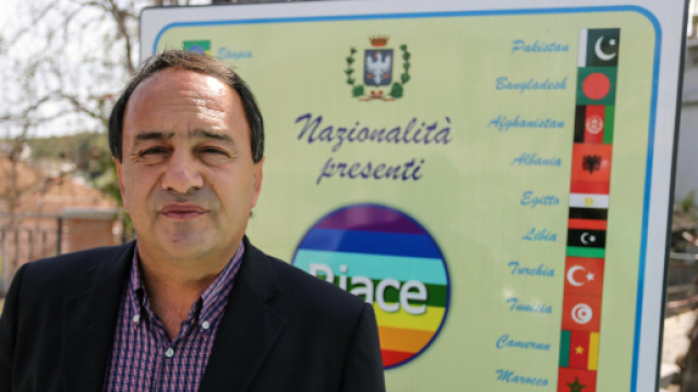 Lucano: 'A Riace sorger&agrave; un nuovo Sprar, autogestito e indipendente'.