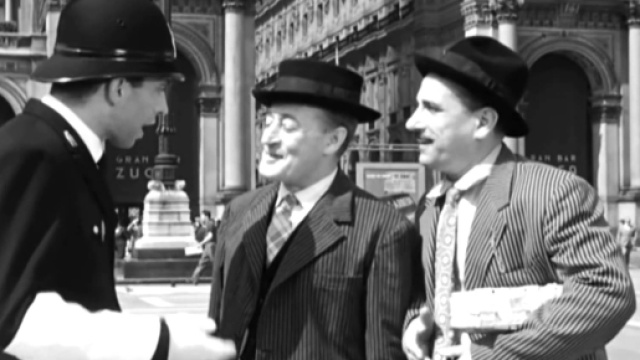 Foto tratta dal film "Tot&ograve;, Peppino e la... malafemmena"