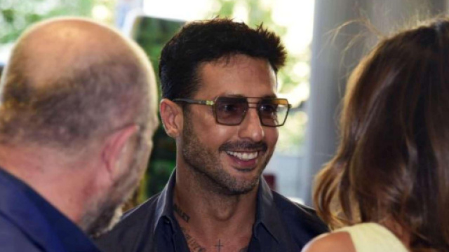 Grande Fratello Vip, Fabrizio Corona contro la mamma de Le Donatella e Ilary Blasi