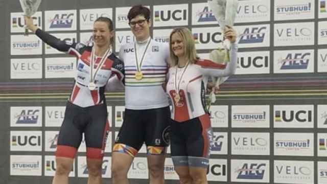 Rachel McKinnon prima donna transgender a vincere l'oro su pista (foto Twitter)