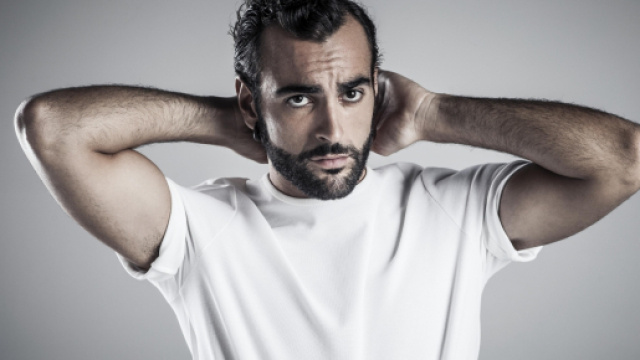 Gossip Amici 18: Maria De Filippi vorrebbe Marco Mengoni come giudice del serale.
