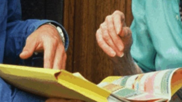 Truffa del catalogo porta a porta: come funziona e come difendersi