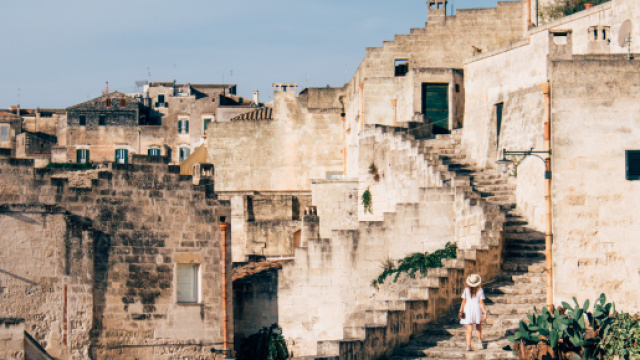 Matera, acqua contaminata da batteri fecali: proibito l'uso