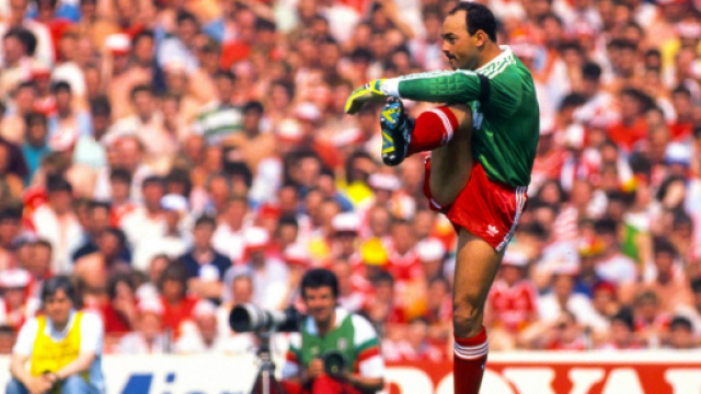Bruce Grobbelaar: giovent&ugrave; in guerra prima di sfondare nel mondo del calcio nei primi anni '80