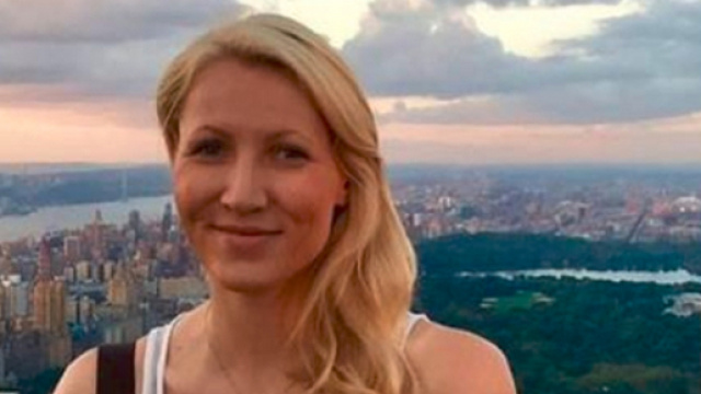 Fa sesso con uno studente e resta incinta