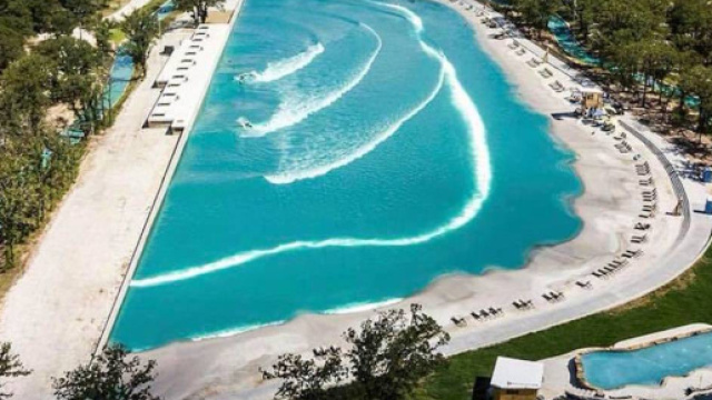 Un surfista di 29 anni &egrave; morto negli Usa dopo essere stato infetatto in un parco acquatico dall'ameba mangia-cervello.