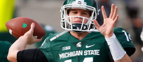 MSU quarterback gets ready for October 20 game. - [LansingState Journal / YouTube screencap]