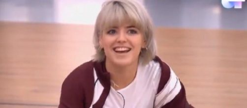 Alba Reche, durante la clase con Andrea Villalonga. / YouTube