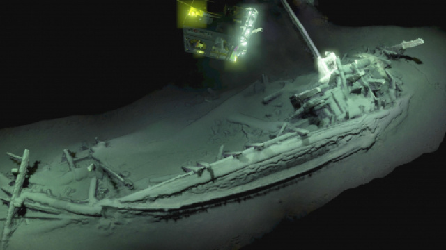 La nave pi&ugrave; antica che esista ritrovata nel Mar Nero a 2000 metri di profondit&agrave;- immagine tratta da yahoo.com