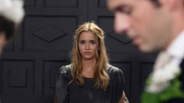 Spoiler, Una Vita: Elvira sorprende Adela e Simon durante le loro nozze