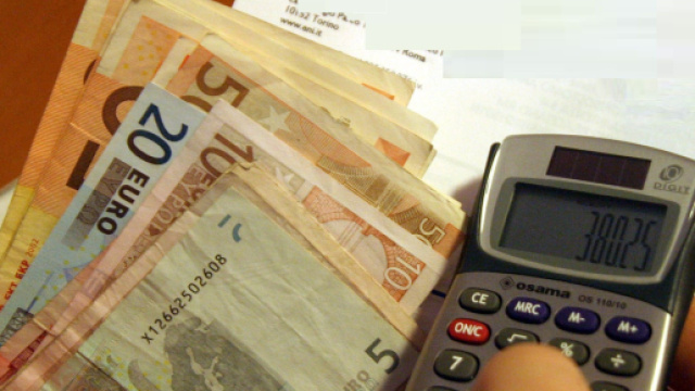 Quota 100 riduce gli importi di pensione che percepiranno gli italiani.