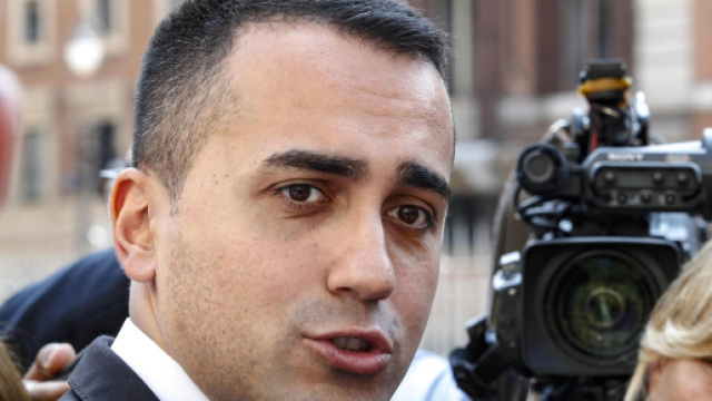 Di Maio: "Reddito di cittadinanza anche a chi ha salario sotto la ... - gds.it