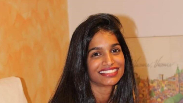 Ragazza vittima di razzismo su un treno Frecciarossa.