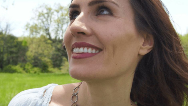 Tess Whitehurst, l'autrice dei riti magici pubblicati sui suoi libri e sul suo blog.