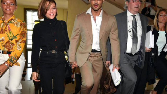 Fabrizio Corona e Silvia Provvedi: mano nella mano in tribunale ... - sologossip.it