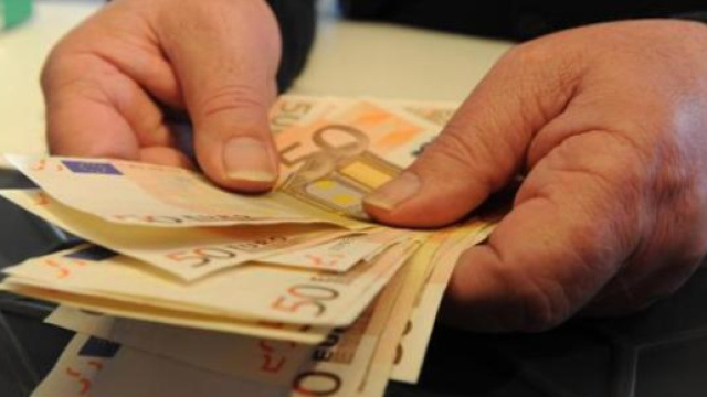 Pomigliano, estorsione di Natale: la finta camorra minaccia due imprenditori ottenendo denaro