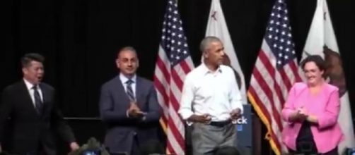 &lsquo;Explosive device&rsquo; sent to Clinton, Obama [Image courtesy &ndash; CBC News YouTube video]