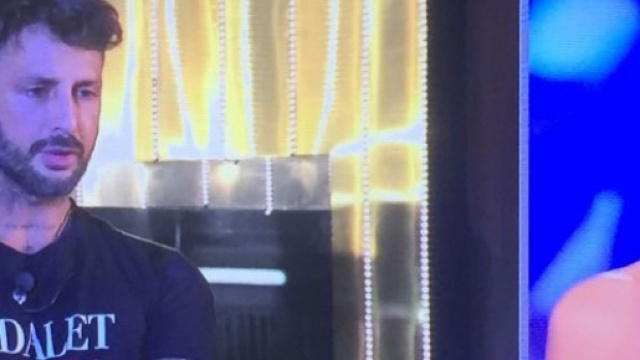 Fabrizio Corona litiga in diretta con Ilary Blasi