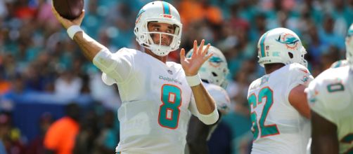 5 things everyone should know about the Miami Dolphins vs Houston Texans game on Thursday night. [Image via sport360.com/YouTube]