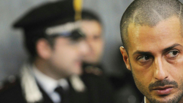 Milano. Fabrizio Corona arrestato insieme alla collaboratrice. 1 ... - agenpress.it