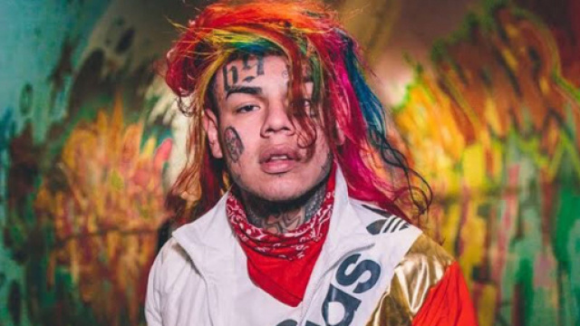 6ix9ine, arrestati a New York gli aggressori del su bodyguard