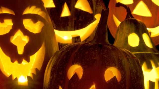 7 Tips for Staying Safe This Halloween - meadowscrossing.net