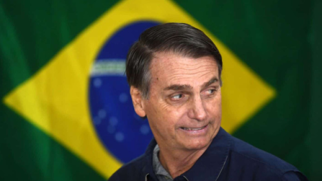 Jair Bolsonaro: "Se vinco estrader&ograve; immediatamente Cesare Battisti" - tpi.it