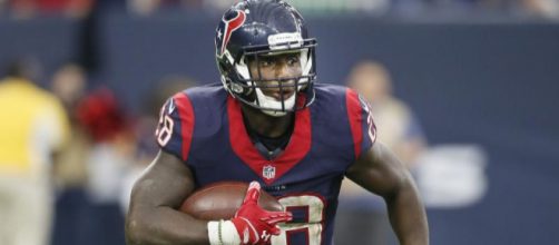 Alfred Blue of the Houston Texans scored 20 points against the Cowboys on Sunday night. [Image source: Keith Allison - Flickr]