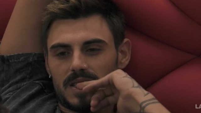 Francesco Monte nella casa del Grande Fratello VIP