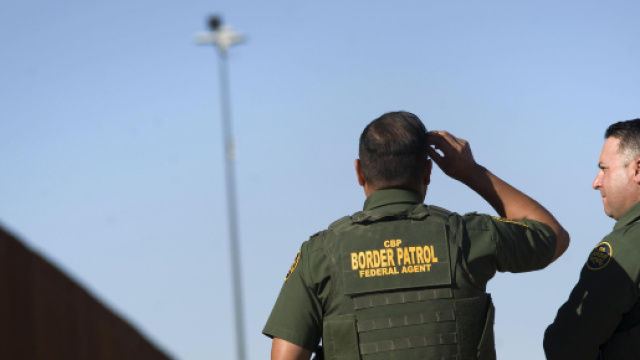 Migranti: 5200 soldati Usa pronti a bloccare il confine con il Messico