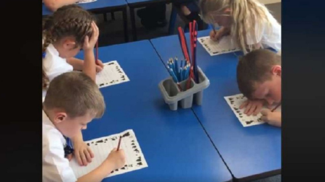 Inghilterra, bambini costretti a scrivere un tema gay