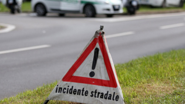 Lecce, camion va fuori strada: deceduto sul colpo il conducente