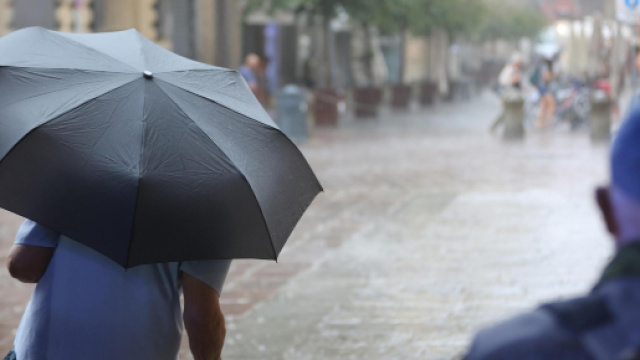 Meteo: il maltempo non d&agrave; tregua al Sud, la Calabria potrebbe chiedere lo stato di emergenza.