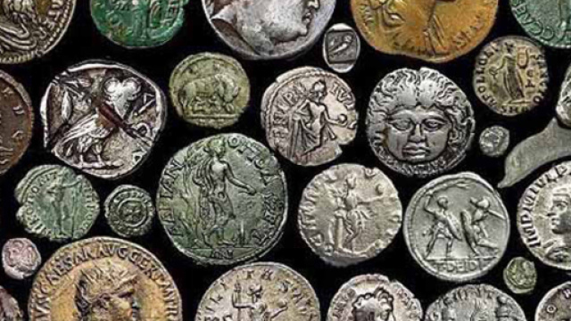 Negozio di numismatica a Firenze da anni punto di riferimento di ricettatori.