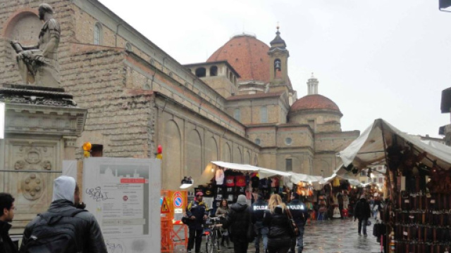 Scoperte molte irregolarit&agrave; tra i commercianti del mercato di San Lorenzo a Firenze.