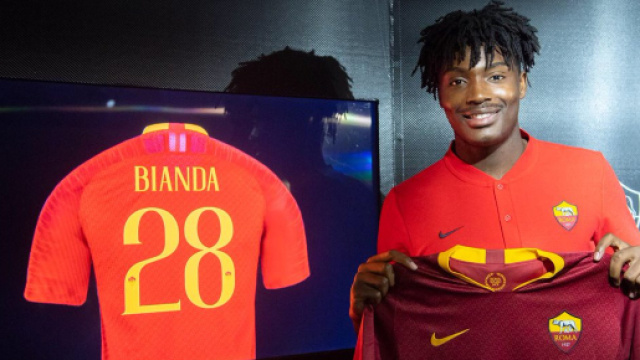 Il giovane calciatore William Bianda della Roma