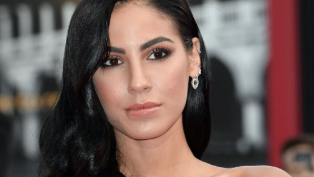 Giulia De Lellis ironizza sugli ultimi gossip: 'I miei fidanzati sono loro, basta'.
