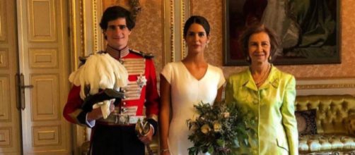 La reina Sof&iacute;a en la boda de los Alba