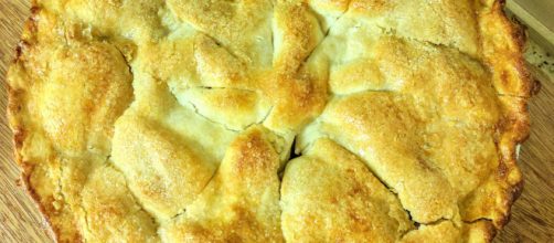 Apple pie is delicious and there are numerous ways to prepare it. [Image source: Dale Cruse - Flickr]