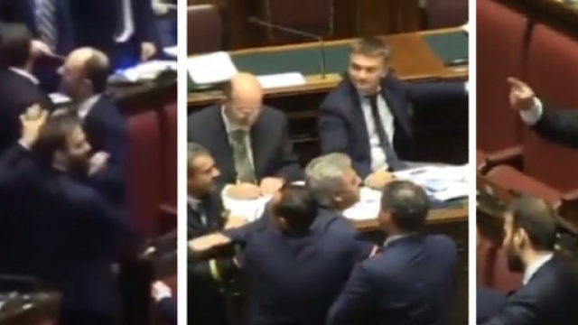 Rissa tra Fratelli d'Italia e Pd alla Camera dei Deputati