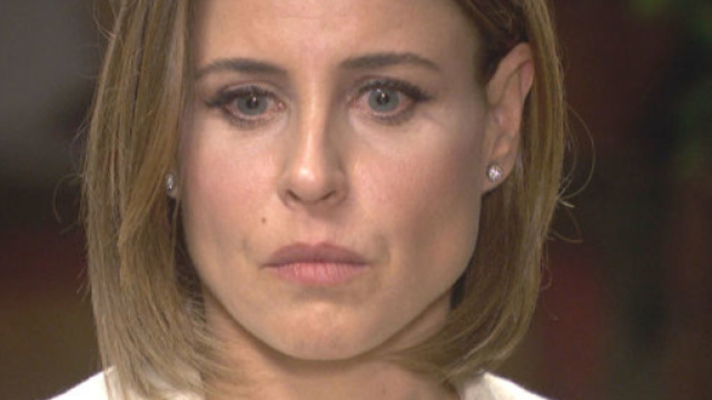 Trame, Il Segreto: Adela non rivela a Carmelo di essere minacciata da uno stalker