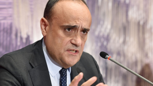 Il ministro Bonisoli che dice che "i migranti sono infestanti" si ... - giornalettismo.com