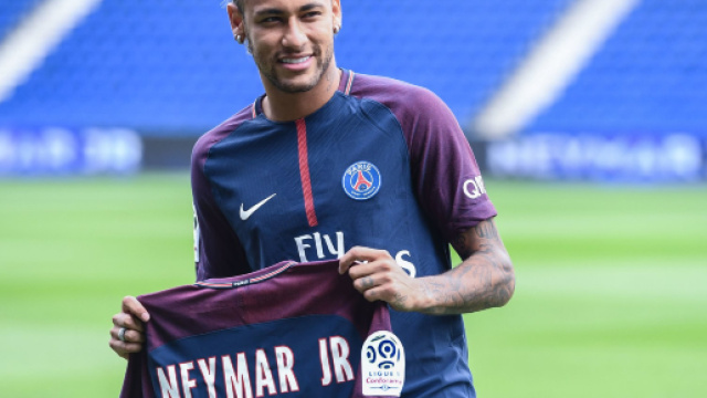 PSG : la direction du club serait inqui&egrave;te pour l'avenir de Neymar