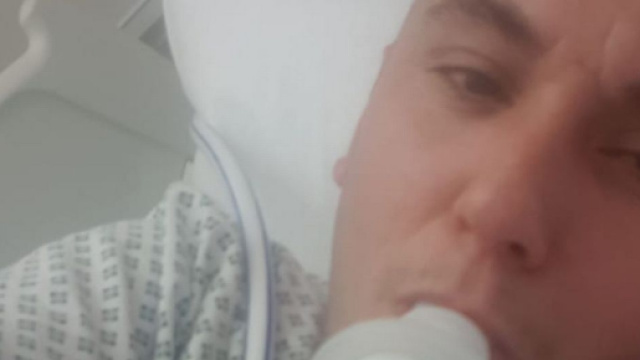 UK, e-cig esplode in tasca: Darren ha riportato serie ustioni.